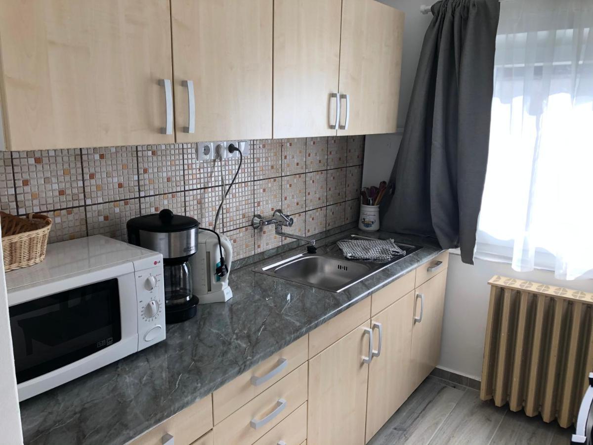 Leander Apartman بالاتوناكالي المظهر الخارجي الصورة