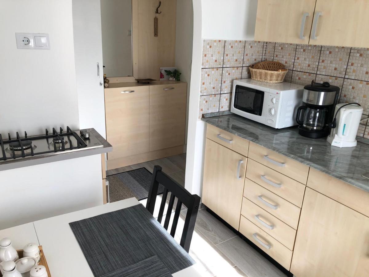 Leander Apartman بالاتوناكالي المظهر الخارجي الصورة
