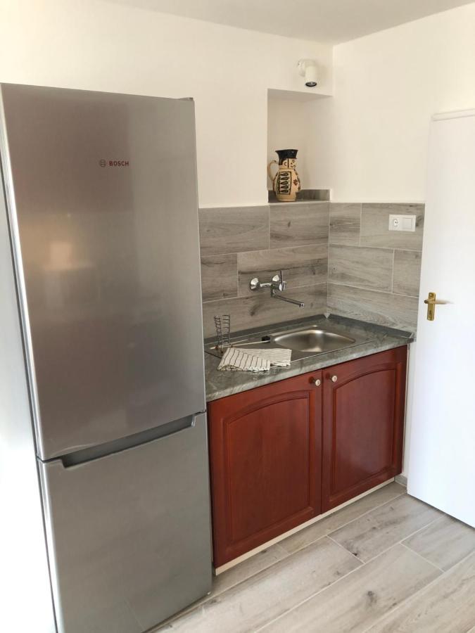 Leander Apartman بالاتوناكالي المظهر الخارجي الصورة