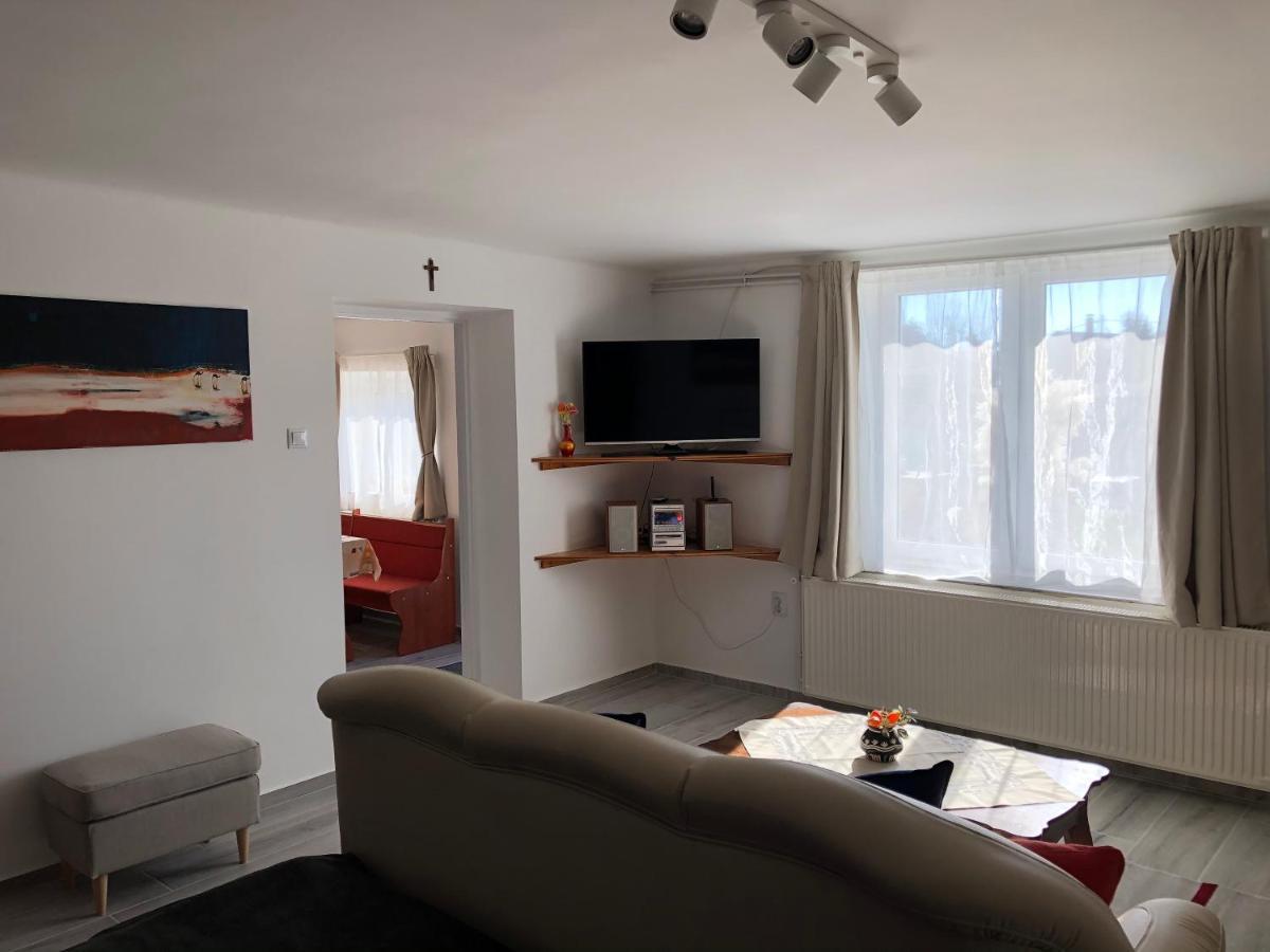 Leander Apartman بالاتوناكالي المظهر الخارجي الصورة