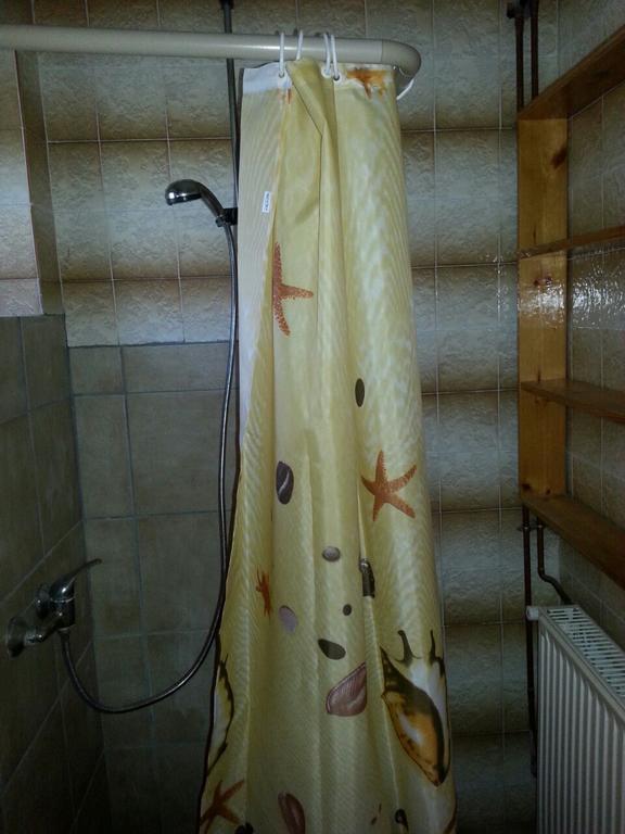 Leander Apartman بالاتوناكالي الغرفة الصورة